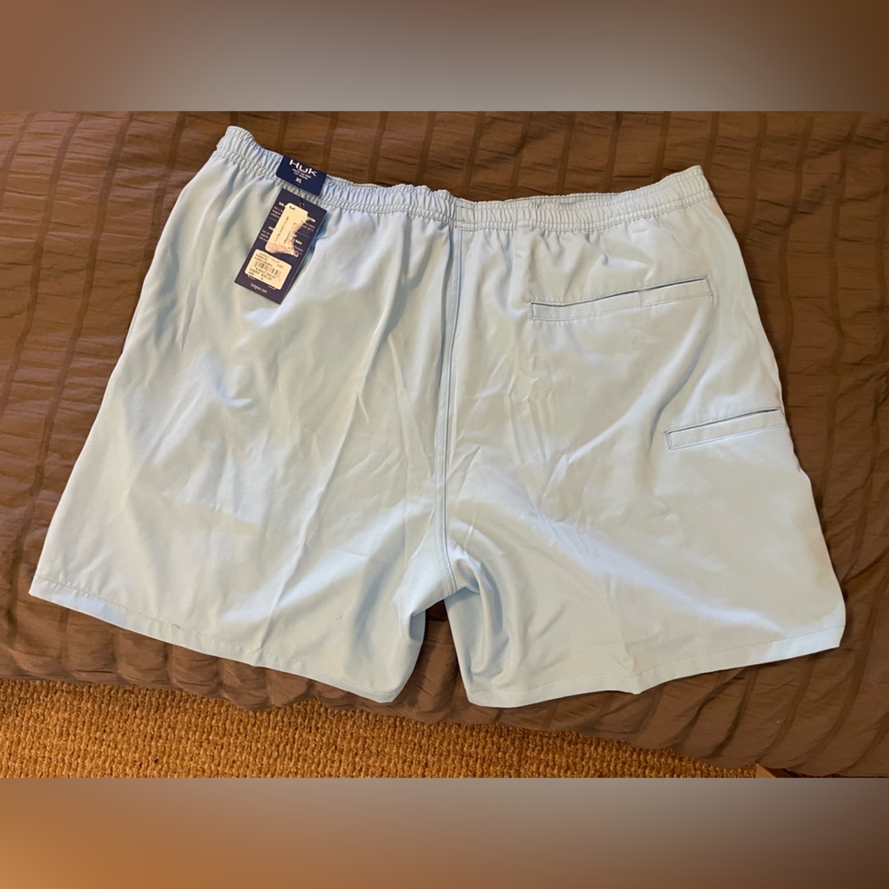 NEW HUK MENS HYBRID SHORTS